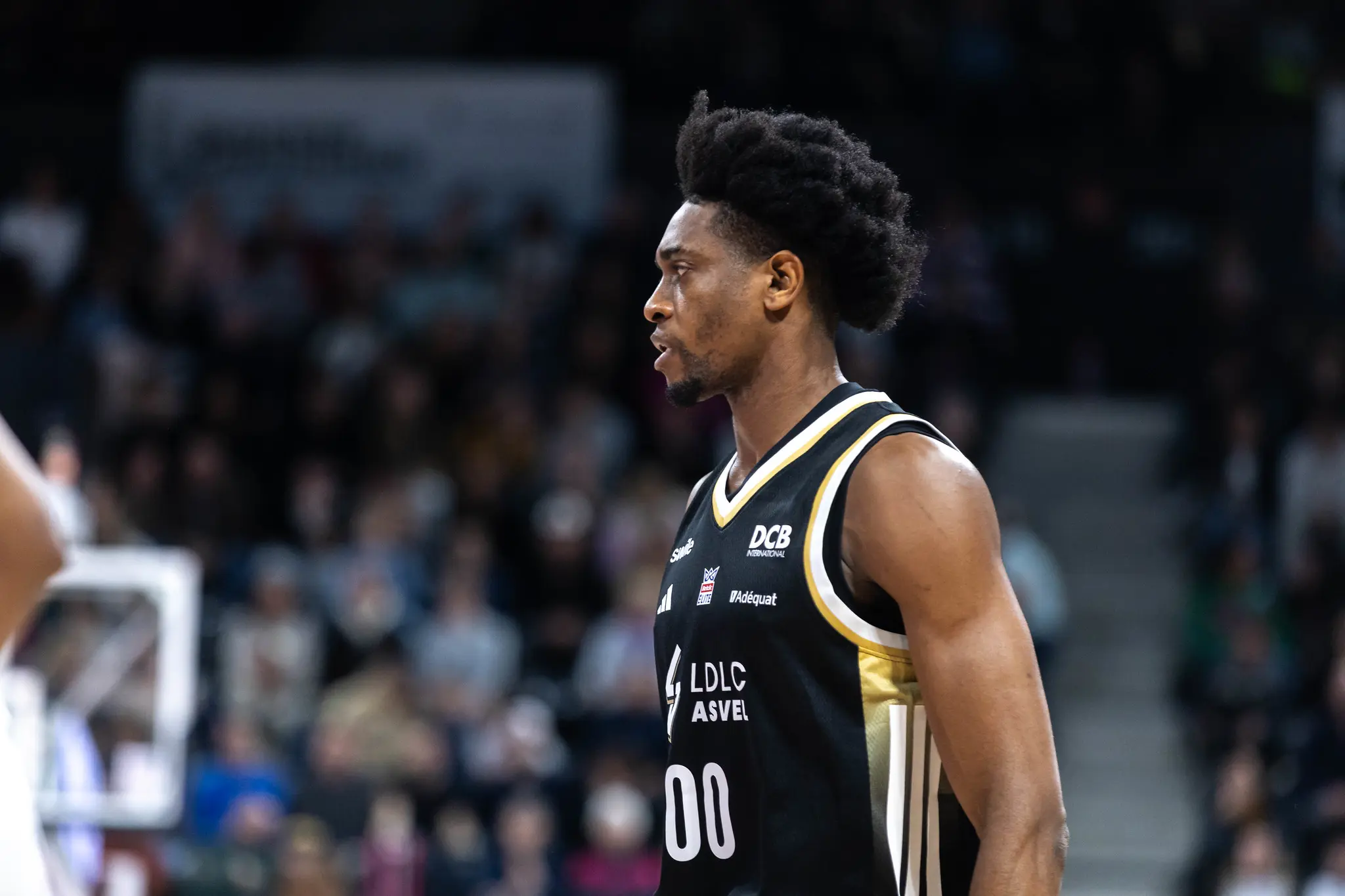 Rentré de l’ASVEL, Paul Eboua quitte finalement Milan pour un adversaire du Mans en EuroCup !