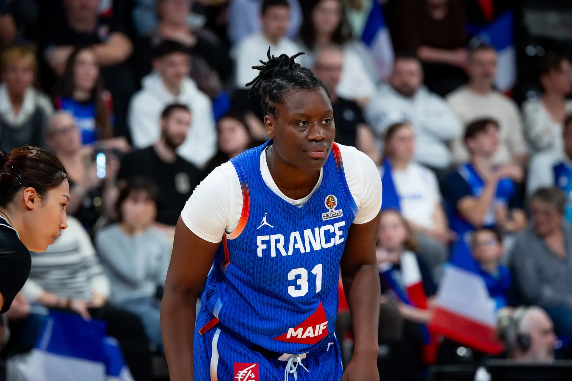 « Je sais qu’il y a un spot à l’intérieur à prendre » : Aminata Gueye, un rôle à saisir pour la Coupe du monde