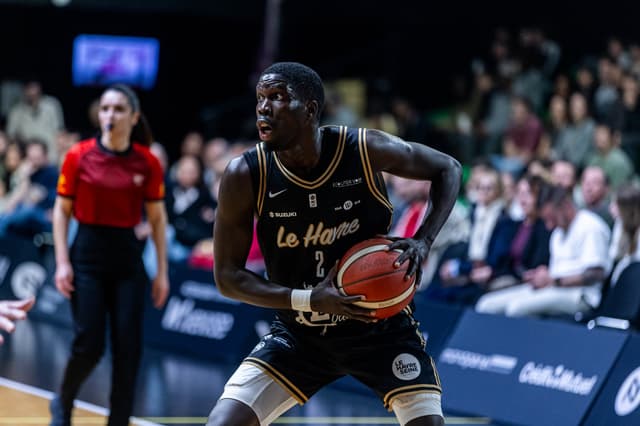 Le capitaine du STB Le Havre quitte le navire