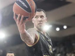 Daniel Theis est encore absent pour raisons personnelles