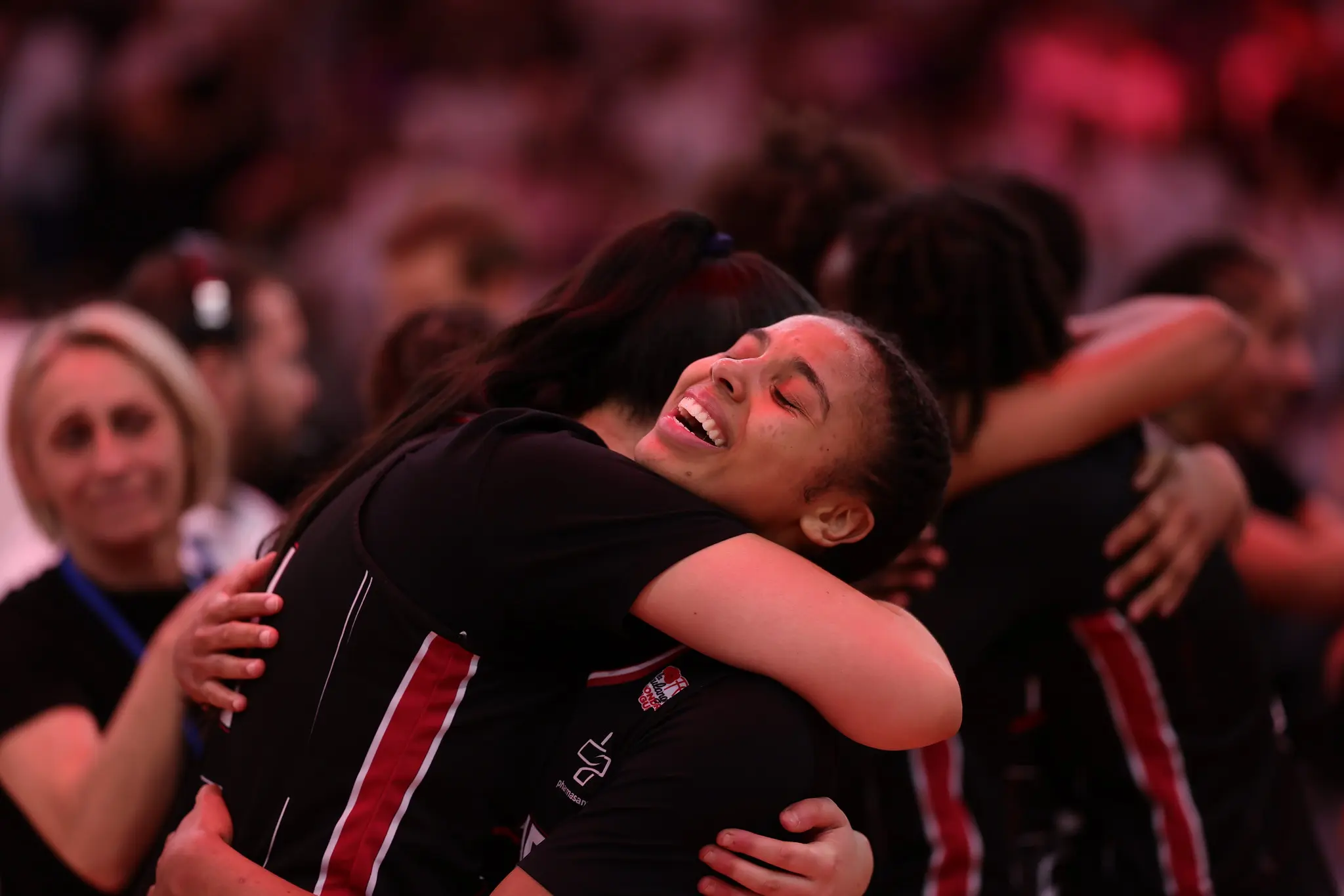 « Liées à vie » : Le premier sacre historique des Flammes Carolo en Coupe de France U18