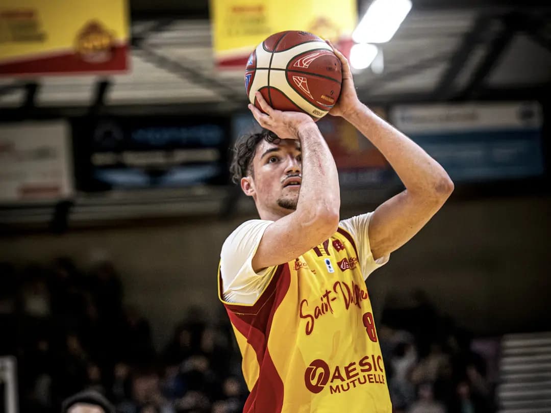 La Rochelle officialise l’arrivée de son nouveau meneur de jeu