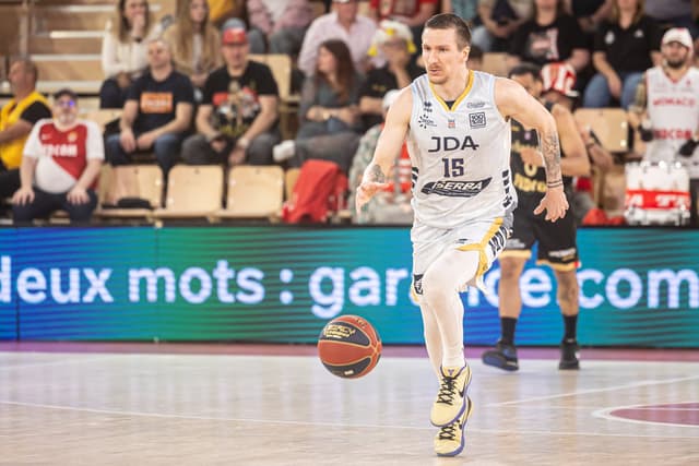 Après « quatre années inoubliables », Gregor Hrovat annonce son départ de la JDA Dijon