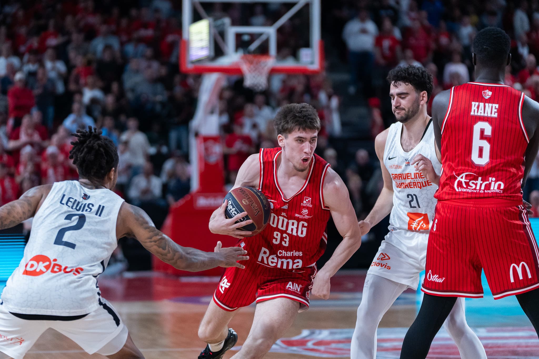 Premiers points en pro pour Louka Milanese, au buzzer de la saison régulière de Bourg