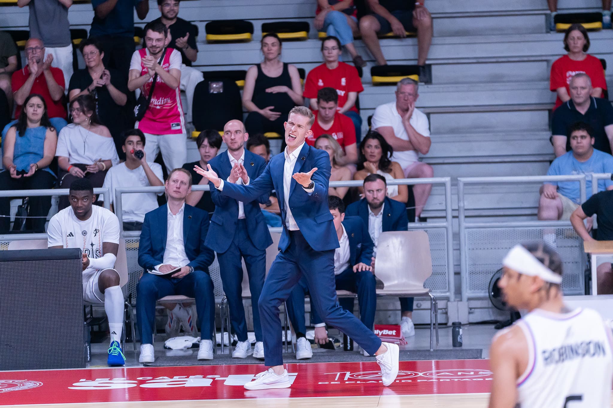 « C’est une série en cinq matchs, nous serons de retour » : Julius Thomas, confiance absolue malgré la déroute parisienne