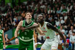Alexandre Chassang, ici face à Yoan Makoundou, continue son parcours en Pologne