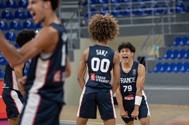 Tony Parker « a presque eu les larmes aux yeux » au moment de couper ses deux derniers joueurs avant la Coupe du monde U17