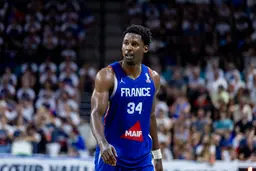 La France prend sa revanche face à la Serbie sur un buzzer… en contre-attaque de Jaylen Hoard