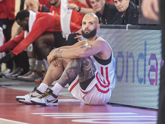Les perspectives en équipe de France, son doublé avec l’Olympiakos : Evan Fournier se confie longuement sur le plateau de First Team