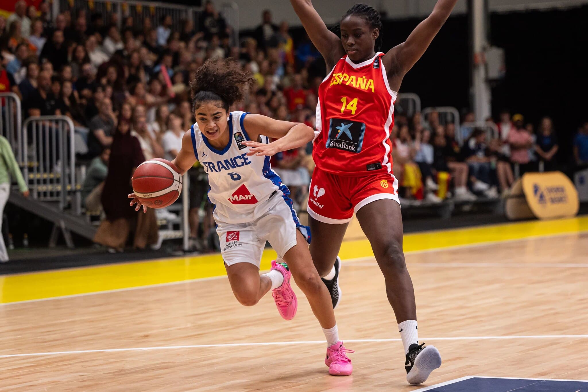 L’équipe de France U18 termine argentée : l’Espagne surclasse les Bleuettes en finale et conserve son titre à l’EuroBasket