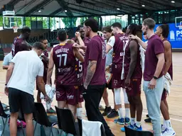 L’ASA démarre bien, La Rochelle largement battue à Tours : les résultats des premiers matchs amicaux LNB