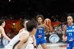 « Je ne me rends pas compte du chemin parcouru » : Marième Badiane entre dans l’histoire du basket français à la Coupe du monde