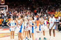 « Tout le pays avec vous » : quand les Bleues reçoivent les encouragements d’Emmanuel Macron