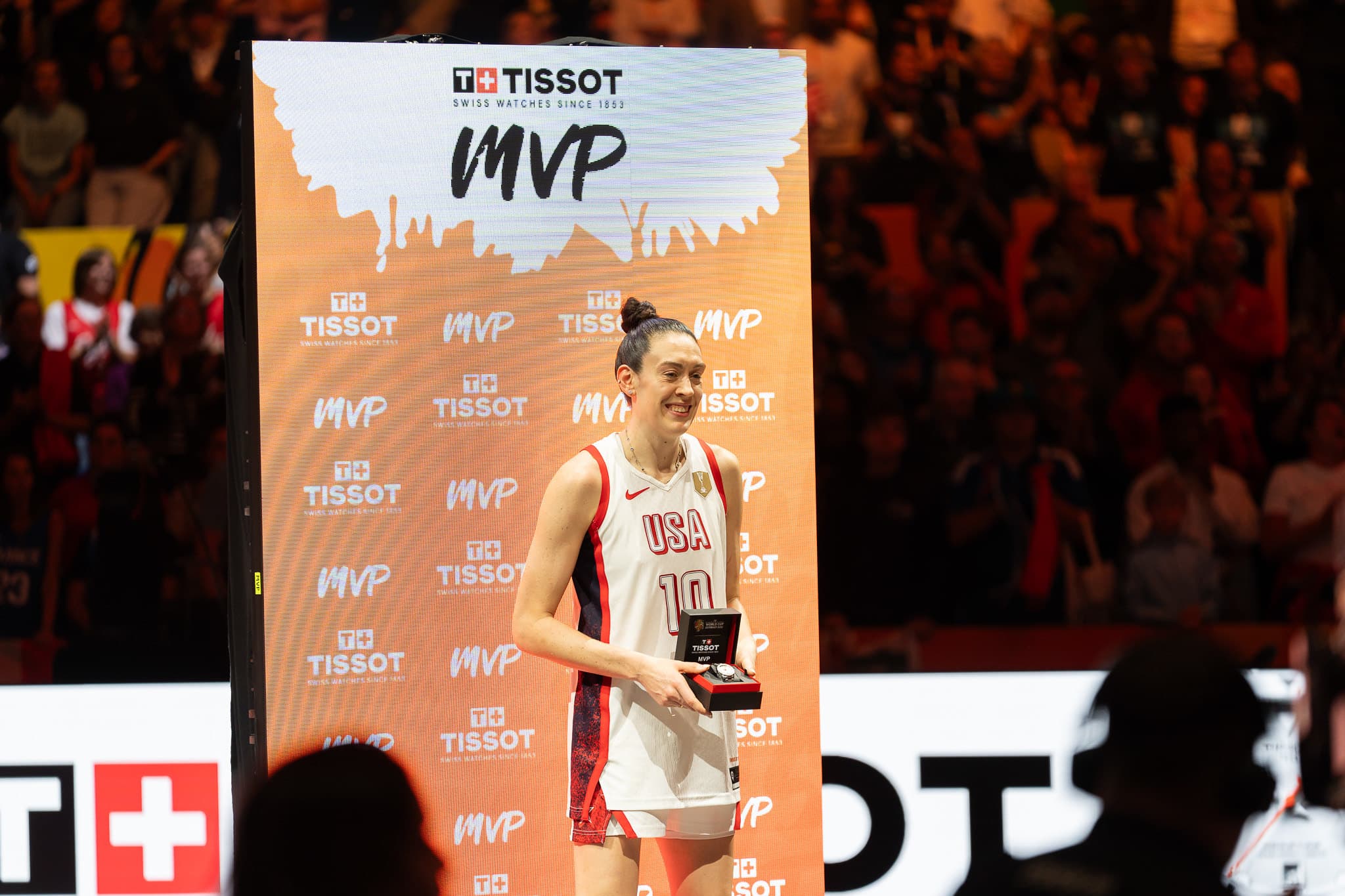 Breanna Stewart, MVP de la Coupe du monde après avoir dominé la finale contre la France