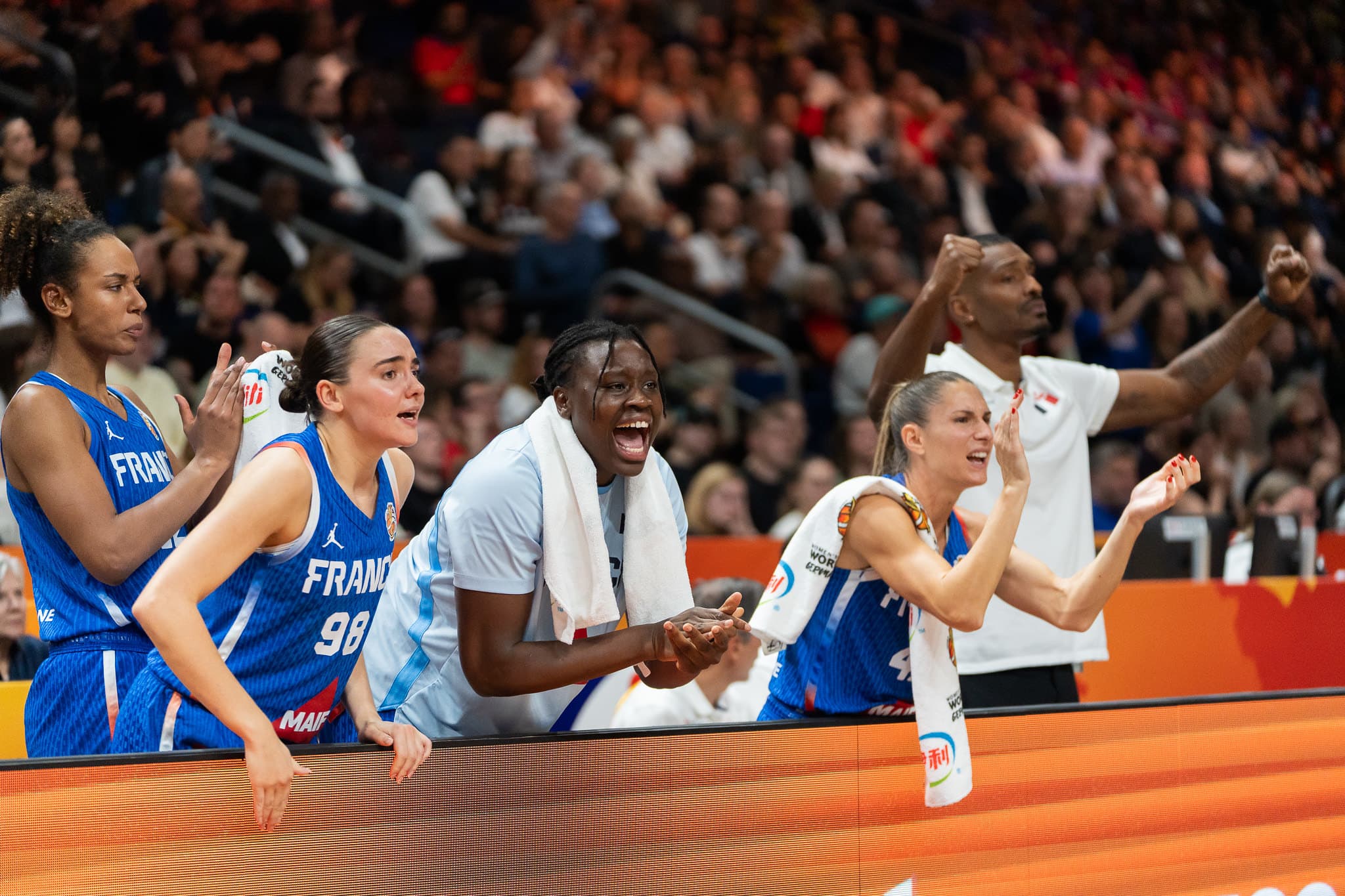 Aminata Gueye rejoint à son tour la WNBA : la vice-championne du monde retrouve Gabby Williams et Janelle Salaün à Golden State !