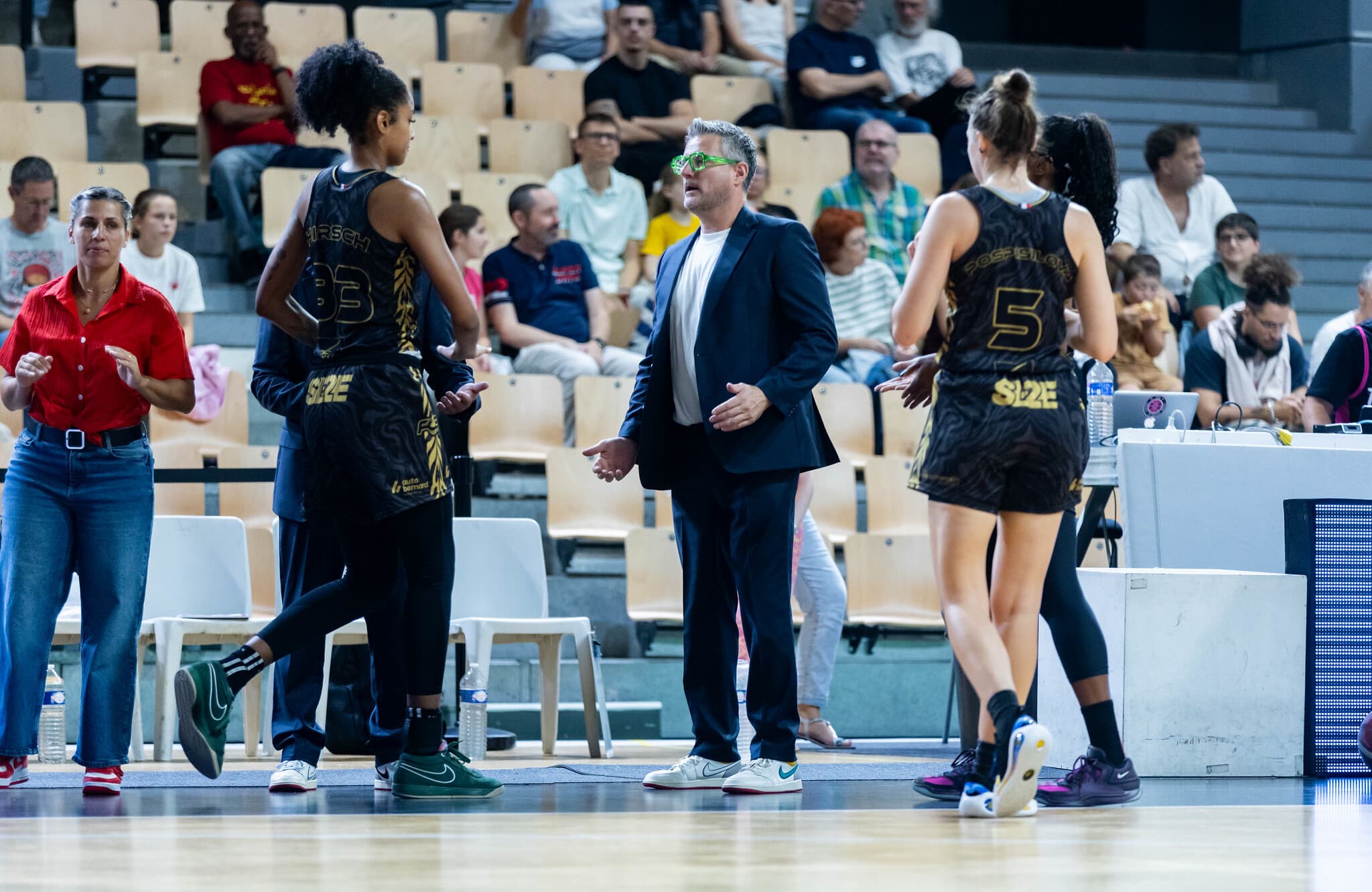 Vaste coup de filet chez les Flammes Carolo : plusieurs personnalités du club arrêtées avant le choc contre Basket Landes