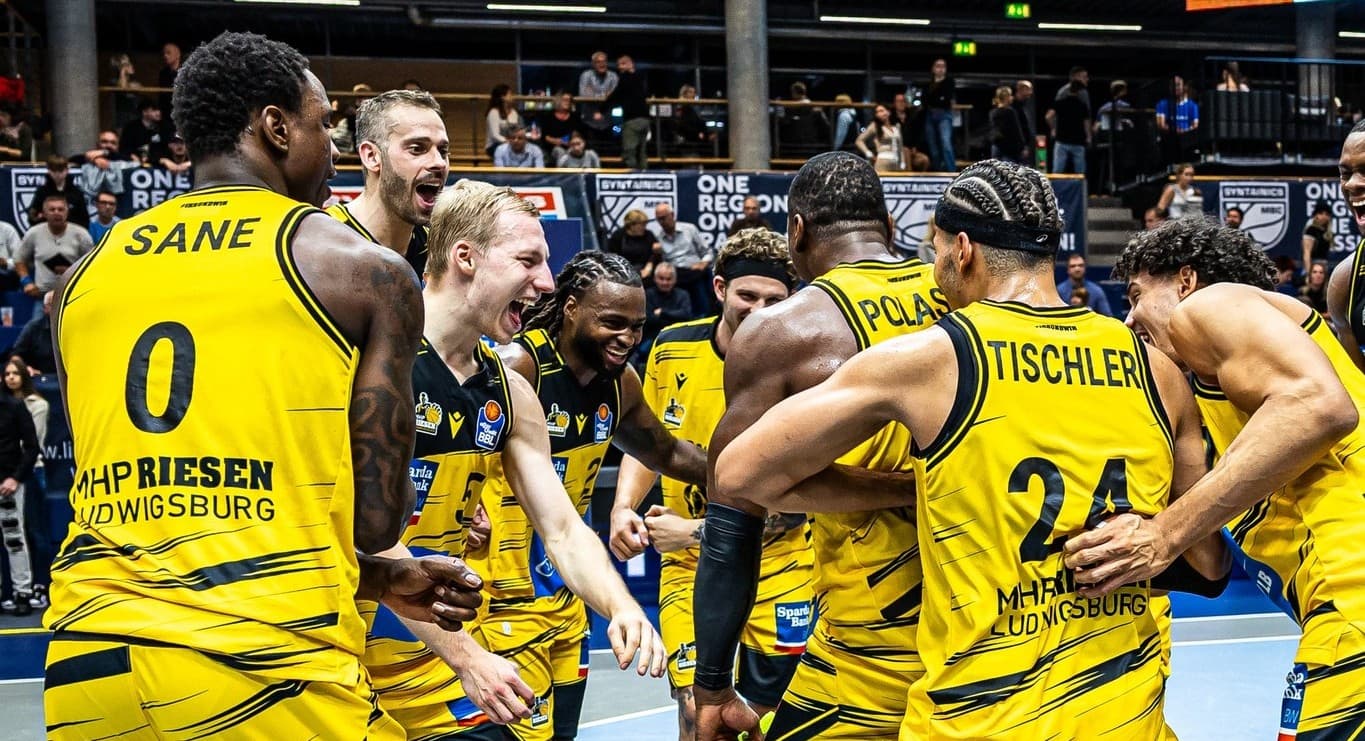 Tray Buchanan explose son record : 32 points pour infliger au leader de Bundesliga sa première défaite cette saison