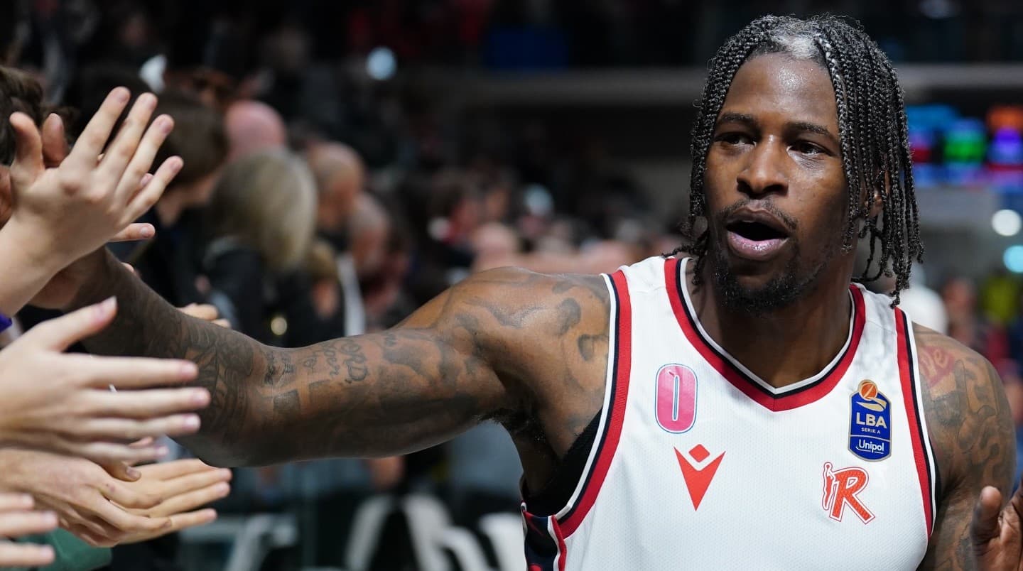 Le panier de l’année en Italie pour Jaylen Barford avec Reggio Emilia