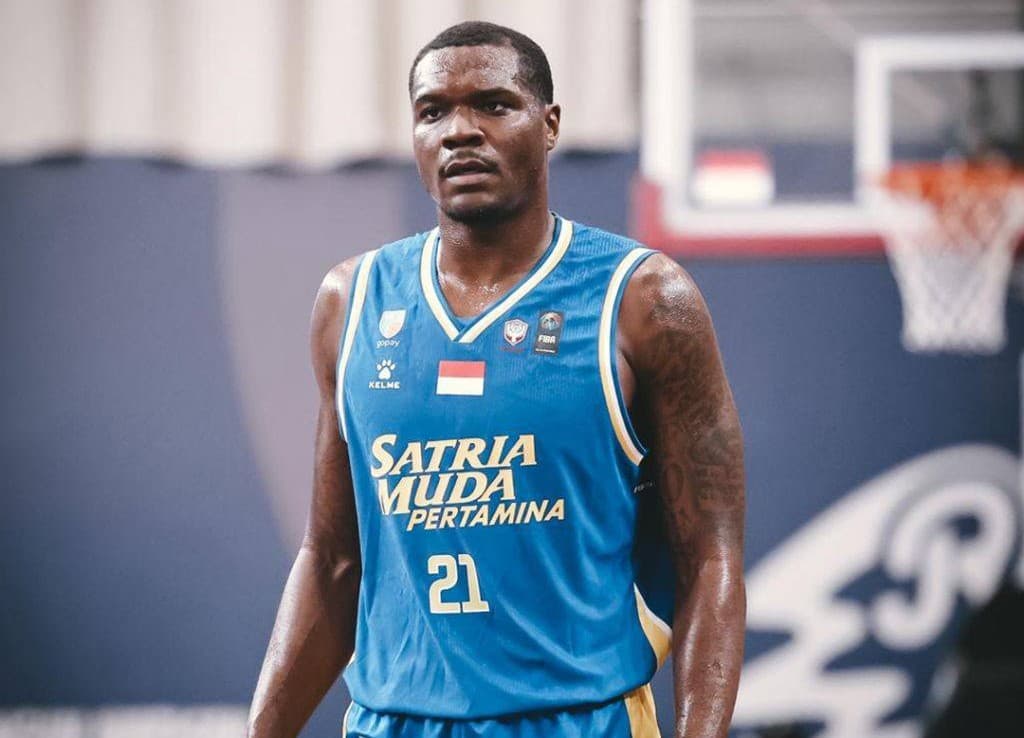 Un ancien visage de la Betclic ÉLITE en tête du championnat indonésien