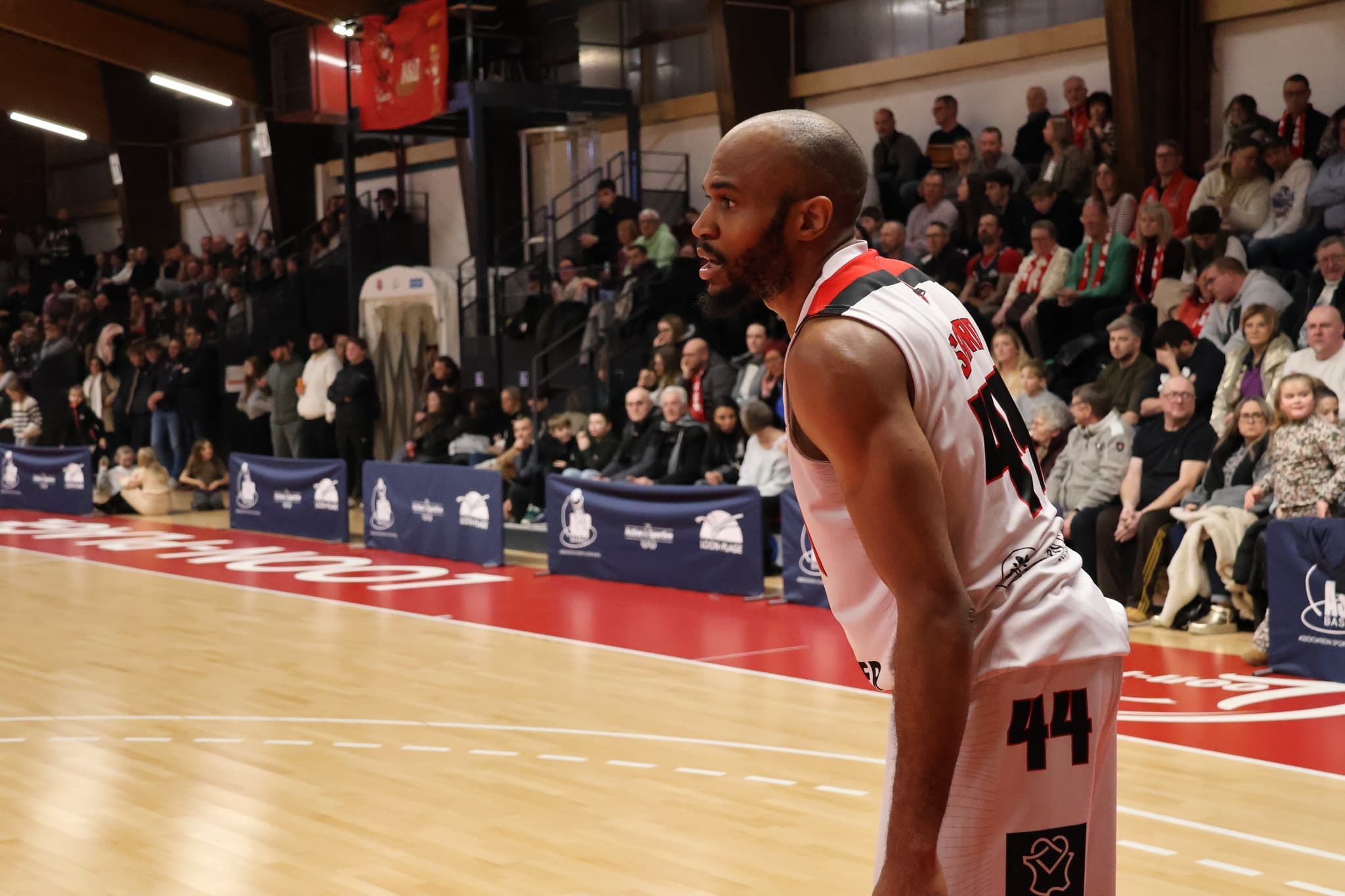 Après avoir été libéré par Loon-Plage, Vincent Sanford renforce Fos-sur-Mer