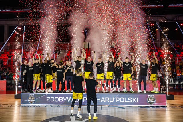 Un ancien coach du Limoges CSP remporte la Coupe de Pologne