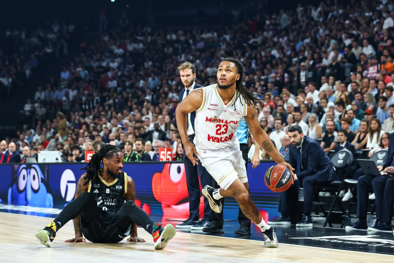 Juhann Begarin au fond du banc à Monaco : « Je me plie aux choix du coach, je dois juste rester prêt ! »