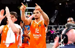 Neal Sako de nouveau dans le groupe valencien
