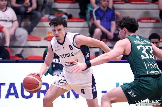 Charleville-Mézières conserve un joueur de presque toujours