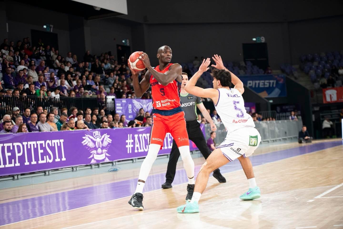 Bandja Sy toujours en lice pour le titre : un Français dans le dernier carré des playoffs roumains