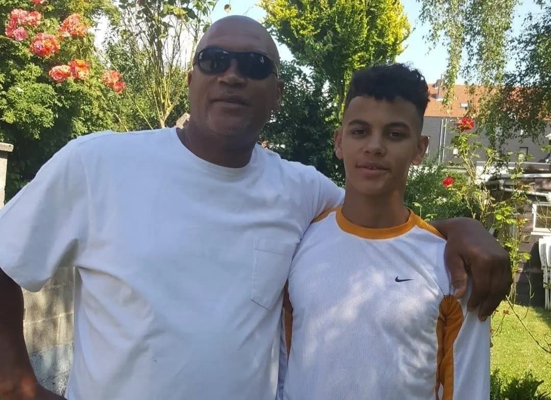 Décès de Barry Mitchell, légende du basket belge, ancien joueur de Nantes et père d’Ajay…