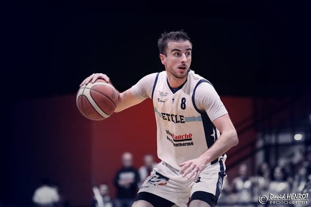 Meilleur marqueur carolo de la dernière décennie, Martin Courtois rempile à Charleville-Mézières