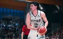Rennes mise sur la continuité avec le retour d’Ewan Le Carour et la prolongation de Morgan Belloir