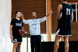 L’Elan Béarnais gâche la première de Tony Parker sur le banc de l’ASVEL