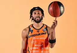 De la France au Kosovo, Divine Myles repart vers un terrain familier