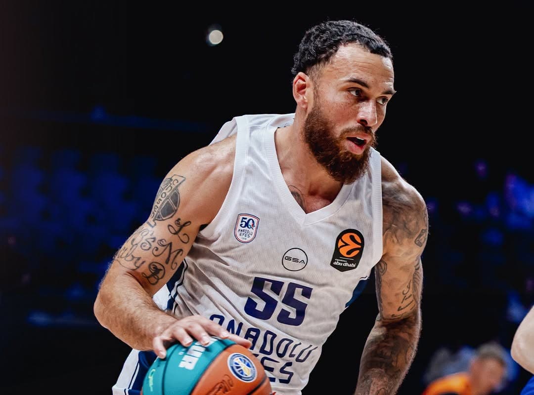 À peine arrivé à Istanbul, Mike James a déjà pris les commandes