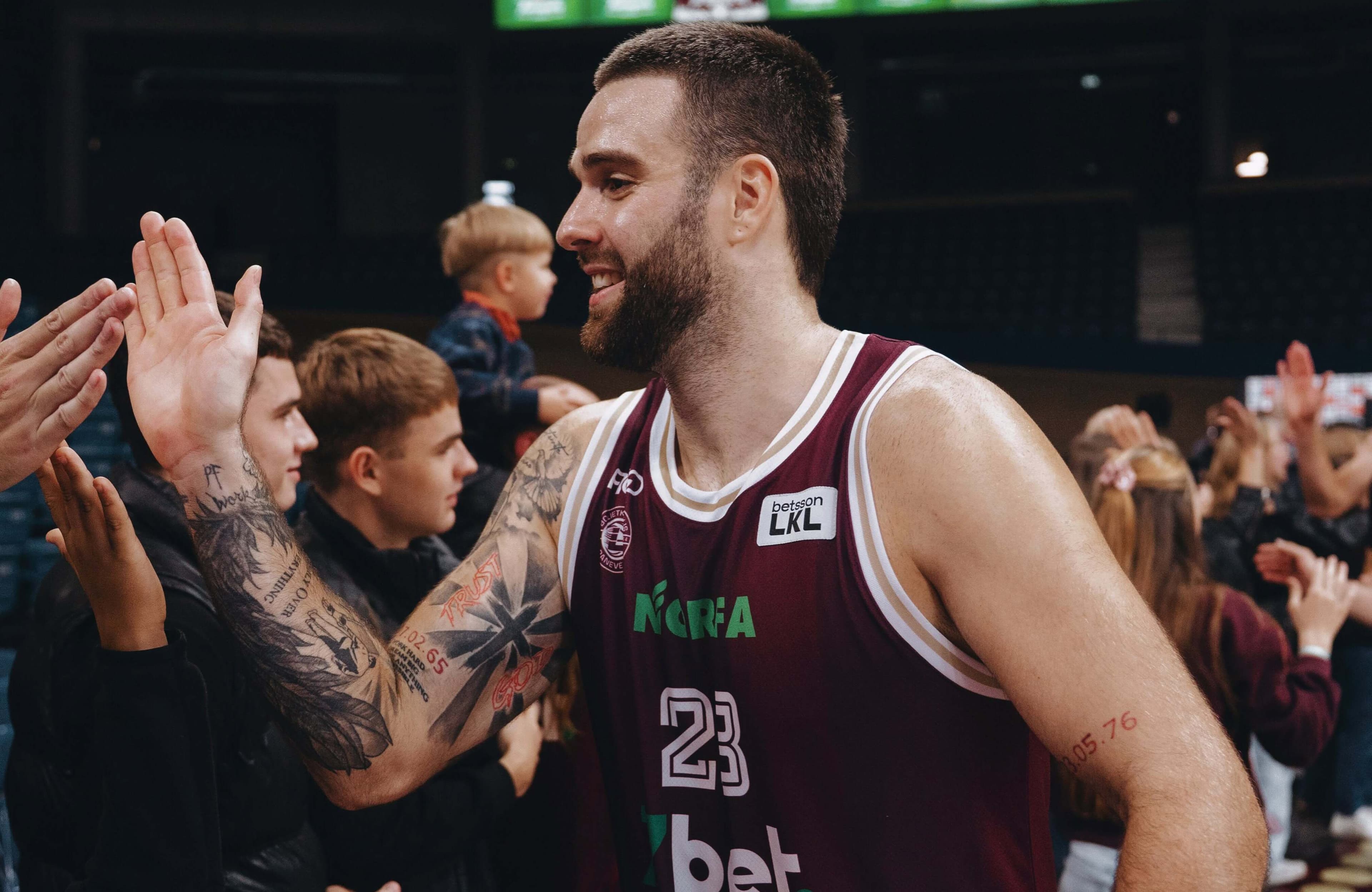 Ivan Février démarre par une victoire renversante avec Lietkabelis