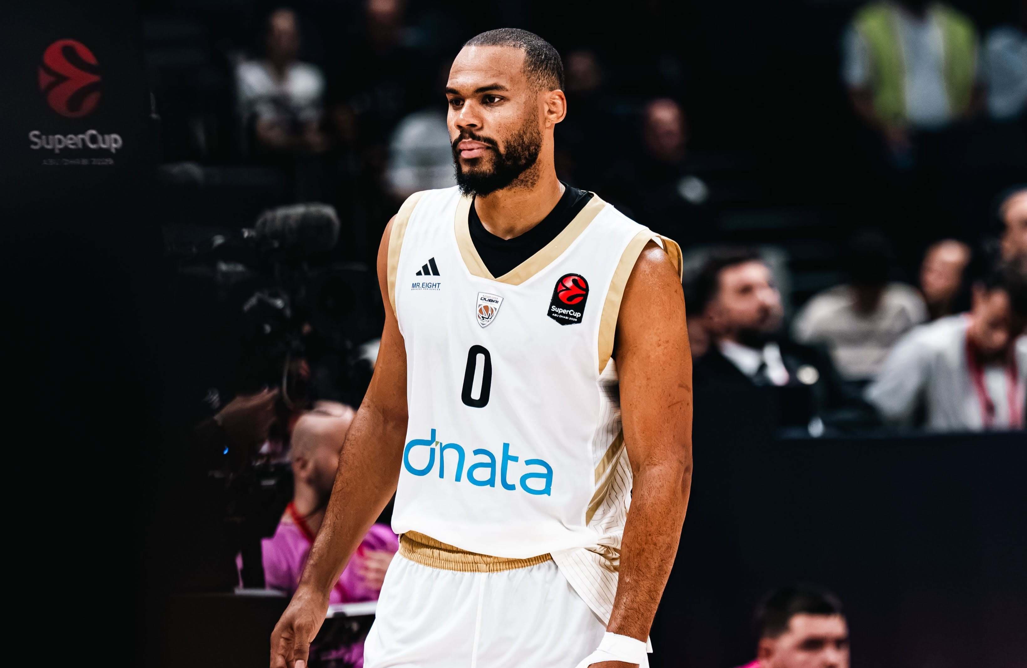 Élie Okobo résiste, mais Fenerbahçe met fin au sans-faute de Dubai