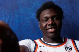 Malgré sa sélection à la Draft NBA, Narcisse Ngoy pourra jouer en NCAA avec Auburn