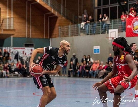 Alpha Mbodj rejoint Chartres