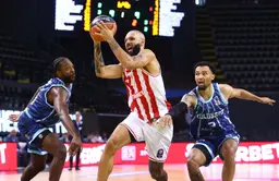 Avec un Fournier plus efficace, l'Olympiakos poursuit son sans-faute