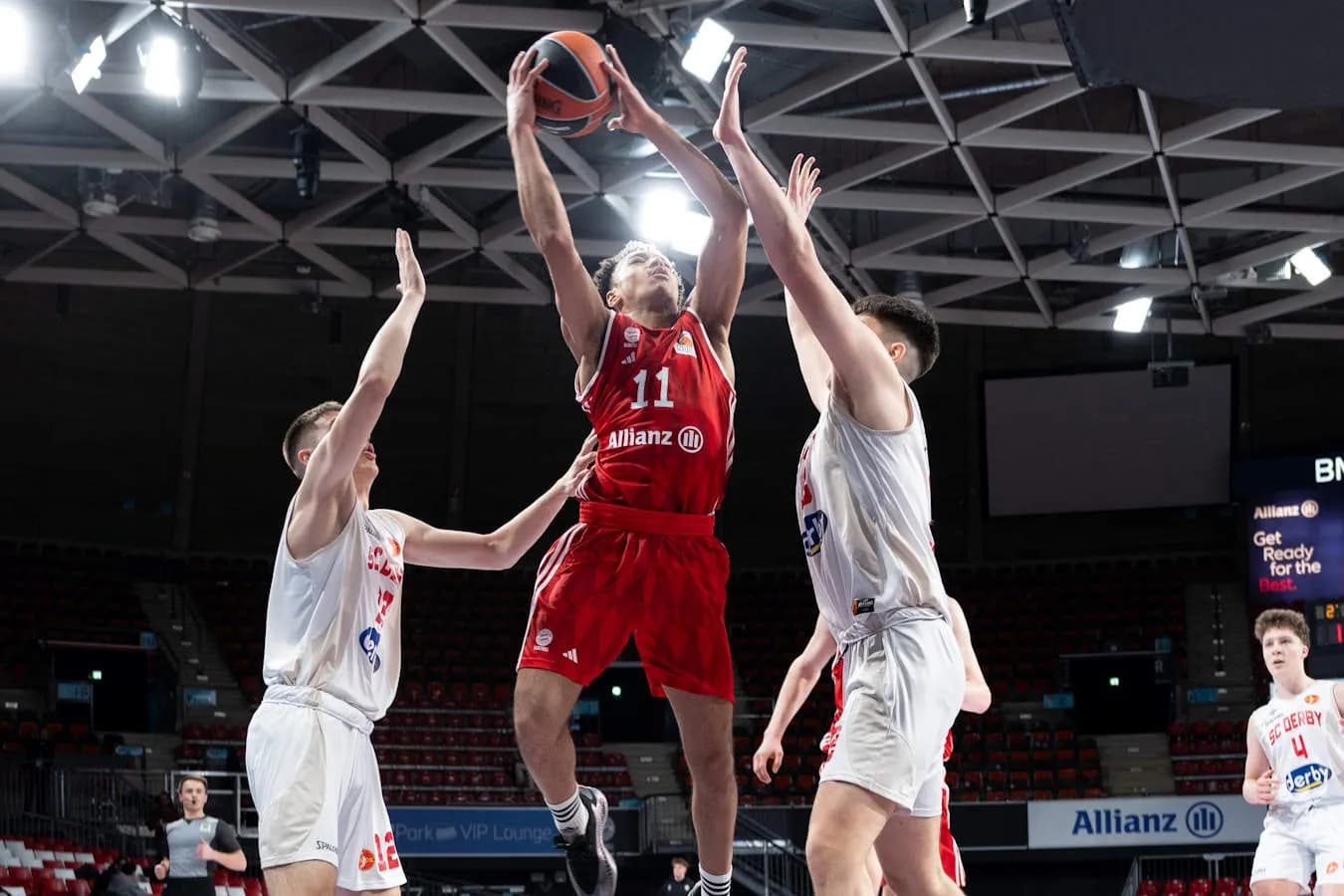Isayah Marcin, un jeune Français au Bayern Munich : « J’aimerais entrer dans le débat des GOAT ! »