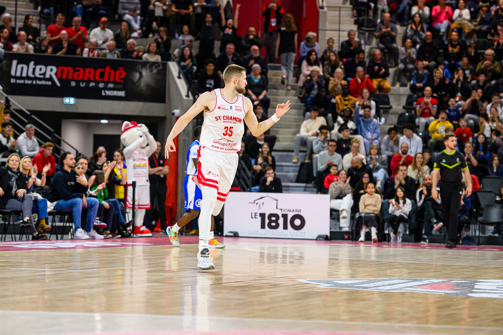 Tim Derksen à l’arrêt, Antibes va engager A.J. Hess