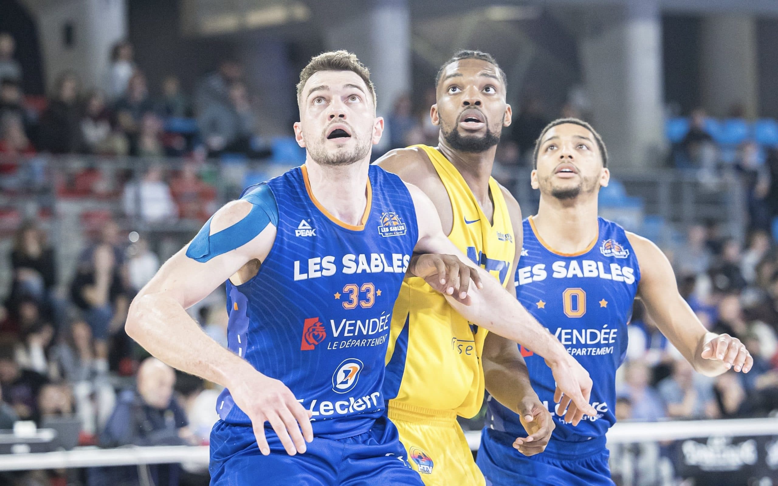 Montbrison et Lons-le-Saunier n’iront pas en NM1, Les Sables et Hyères-Toulon repêchés