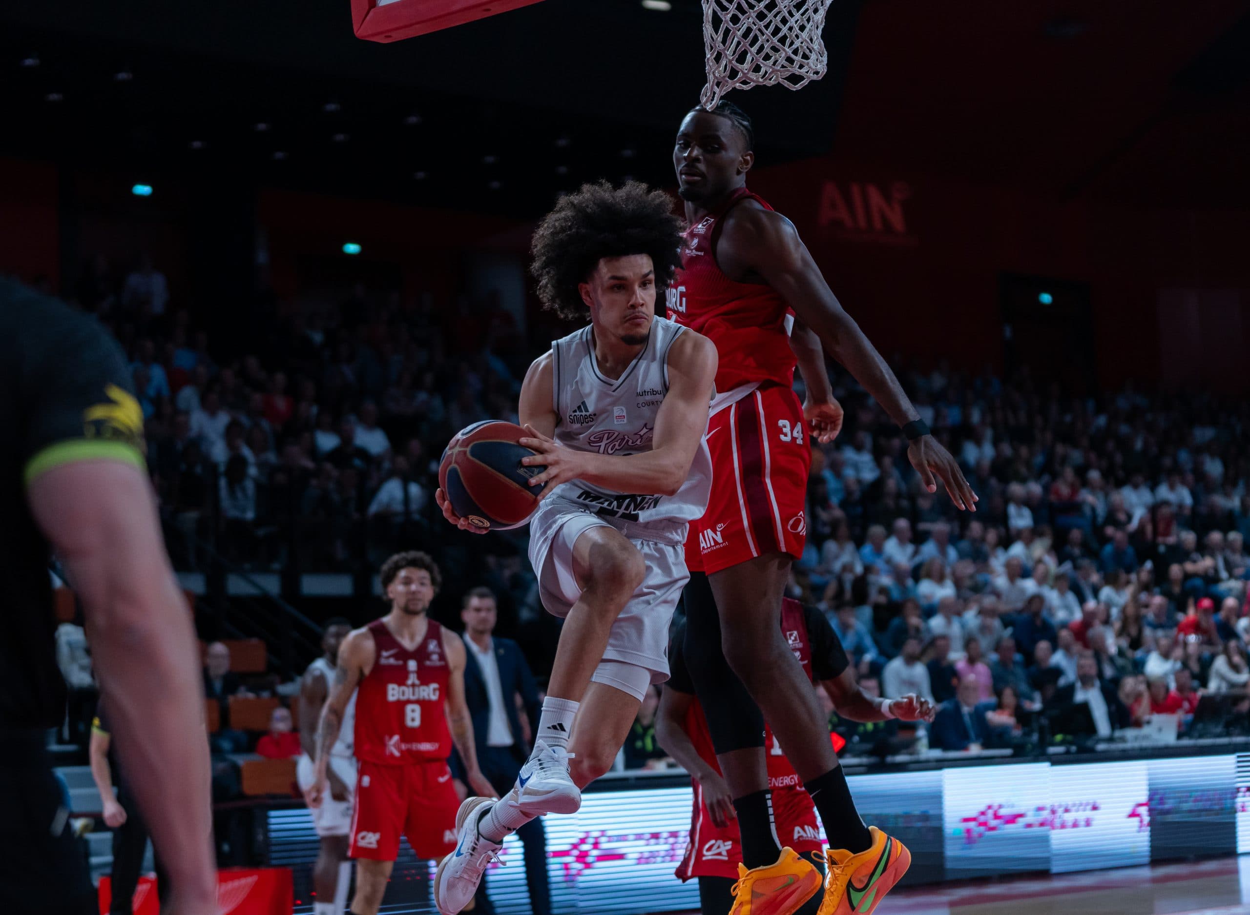 « Un peu la tête ailleurs », déjà à Madrid, Paris sort indemne du piège bressan