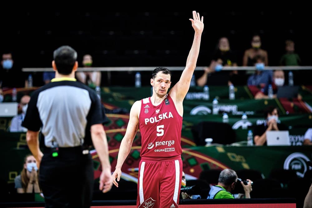 Aaron Cel a fêté sa 100e sélection avec la Pologne
