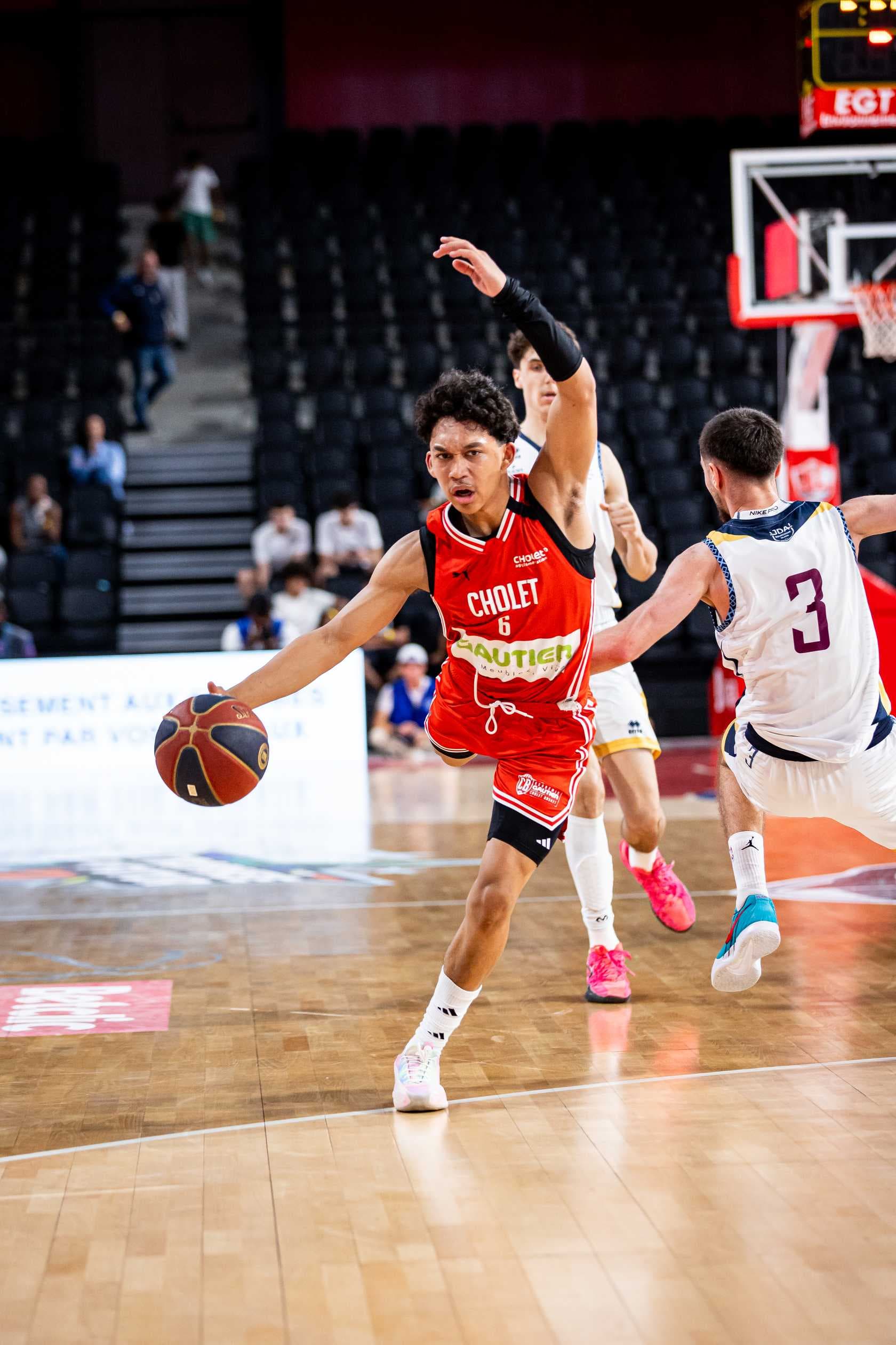 La belle soirée d’Aaron Towo-Nansi : un record en Espoirs puis une première entrée en Betclic ÉLITE