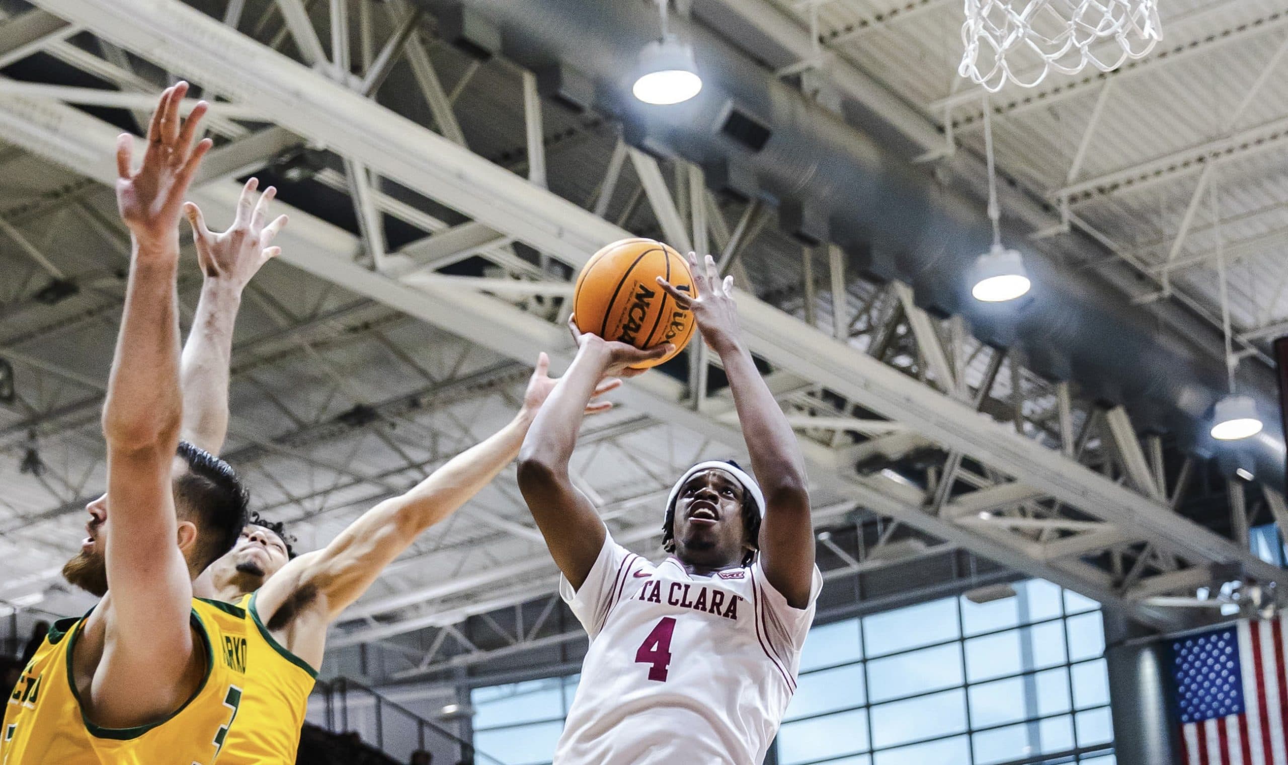 Adama Bal claque 24 points et Santa Clara file en demi-finales du tournoi de la WCC