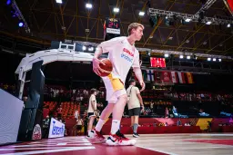 Alberto Diaz est toujours là pour défendre l'Espagne dans les fenêtres