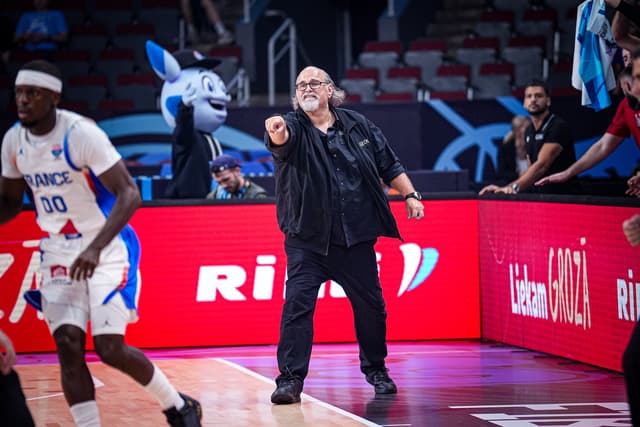 L’hommage de Tornike Shengelia au coach de la Géorgie, Aleksandar Dzikic