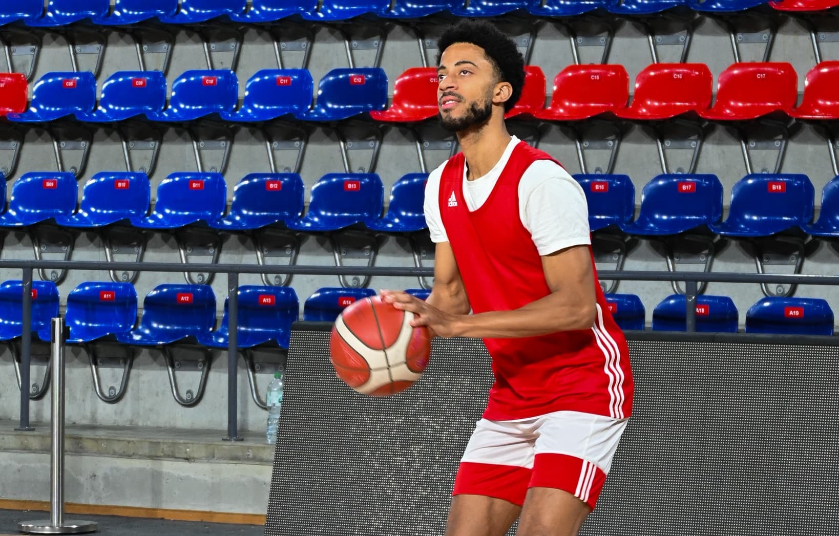 Alexis Ville s’engage avec Vitré, Sullivan Hernandez prolonge